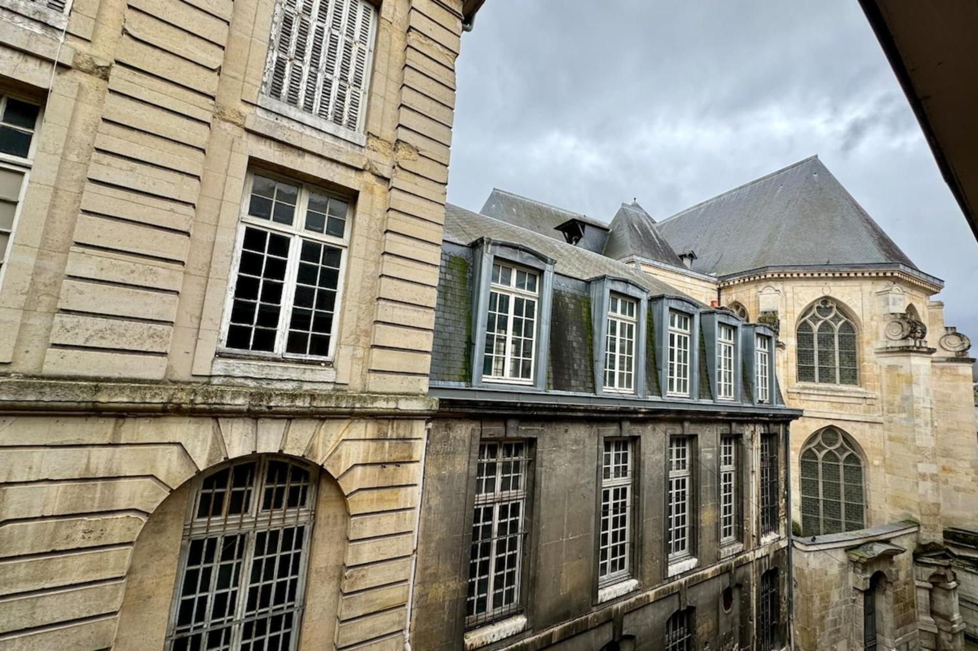 Gerard, Appartement Central Avec Parking Prive Rouen Eksteriør bilde